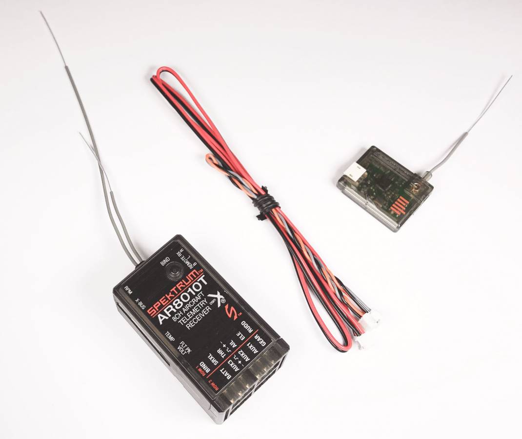 thumbnail image 2 of Spektrum AR6610T 6 Channel 2.4Ghz DSMX Full Range Telemetry Receiver – SPMAR6610T 2 of 5