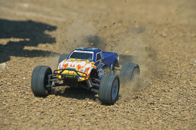 DROC0042 1 18 MT4.18 RTR Truck 2.4GHz w Batt Charger By DROMIDA Great Hobbies