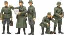 1/35 German Field Commander Set (ICM)